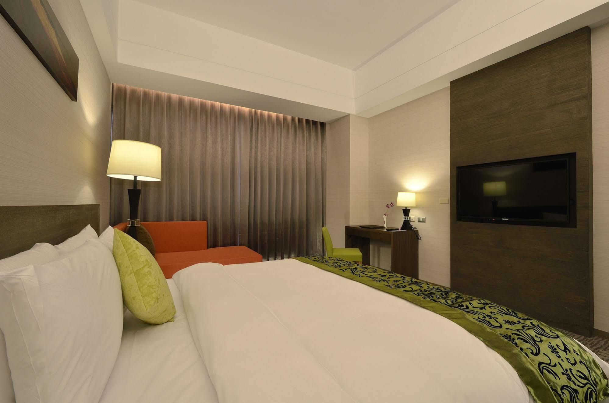 Hoya Hotel T'ai-tung Eksteriør billede